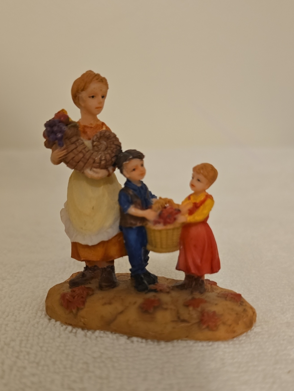Set of 9 Vintage Fall Harvest Village Figurines - Picture 9 of 16